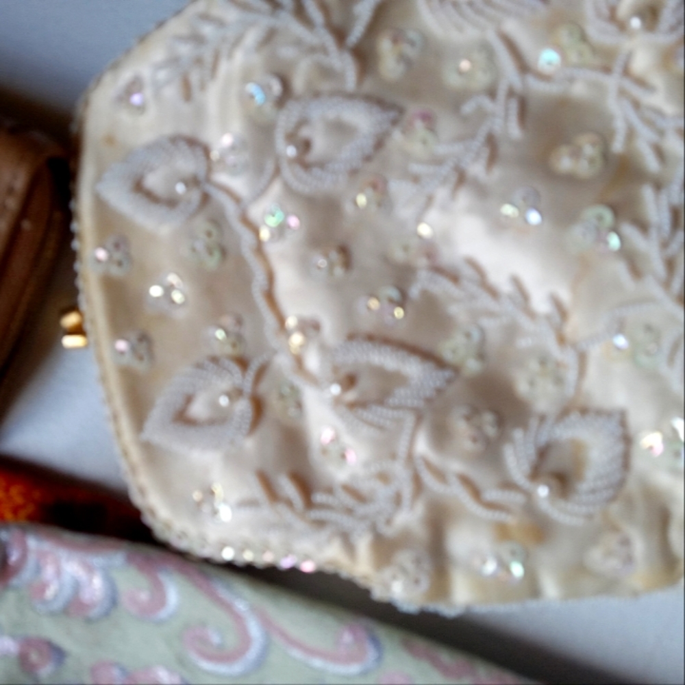 Elegant Cream Beaded Women's Clutch